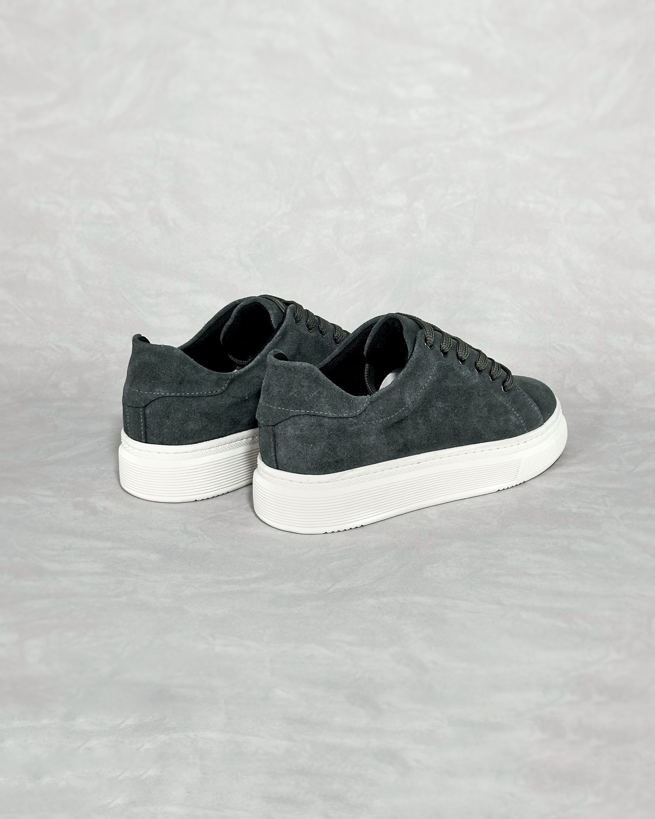 Tenis Cuzco Gris Oscuro