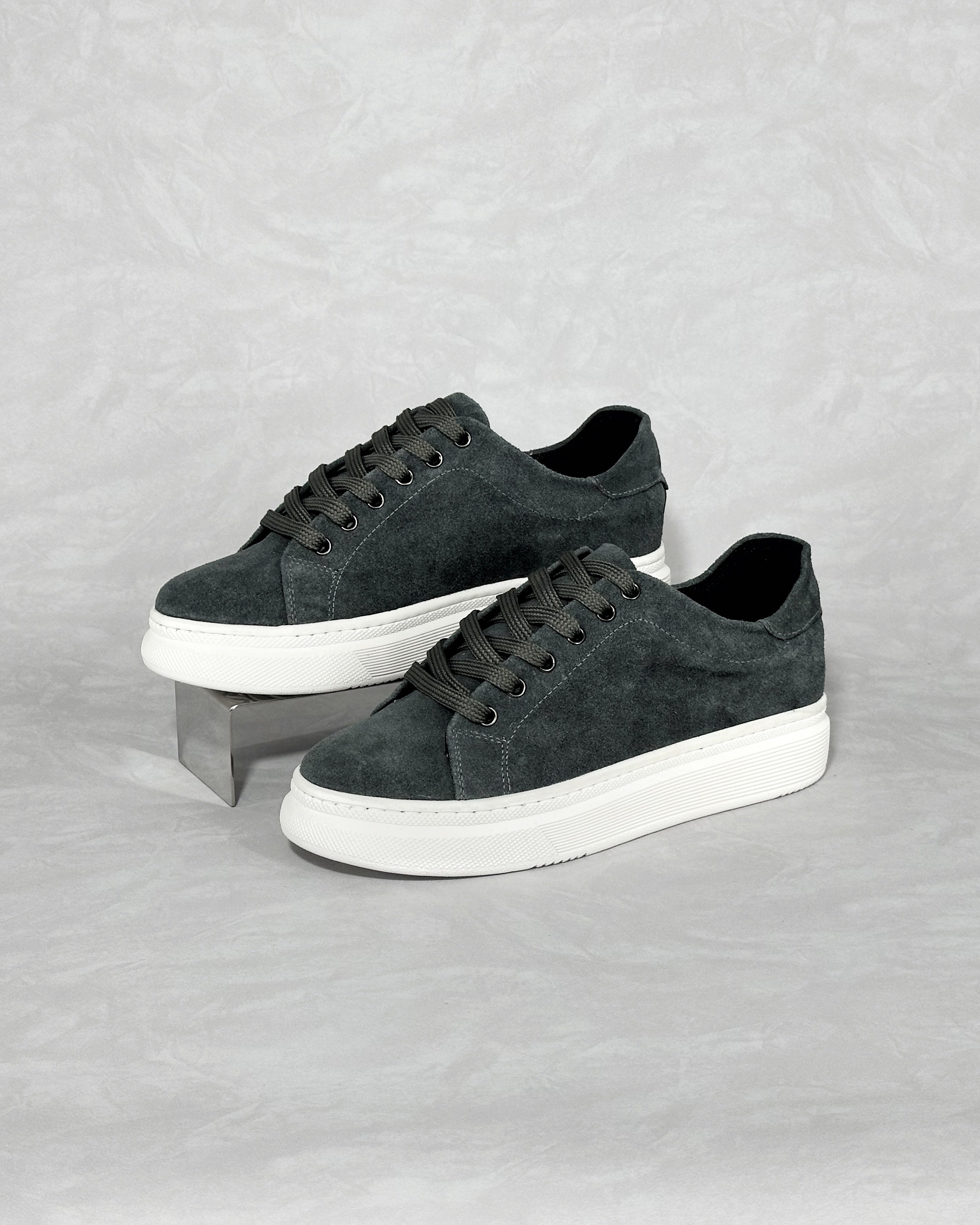 Tenis Cuzco Gris Oscuro